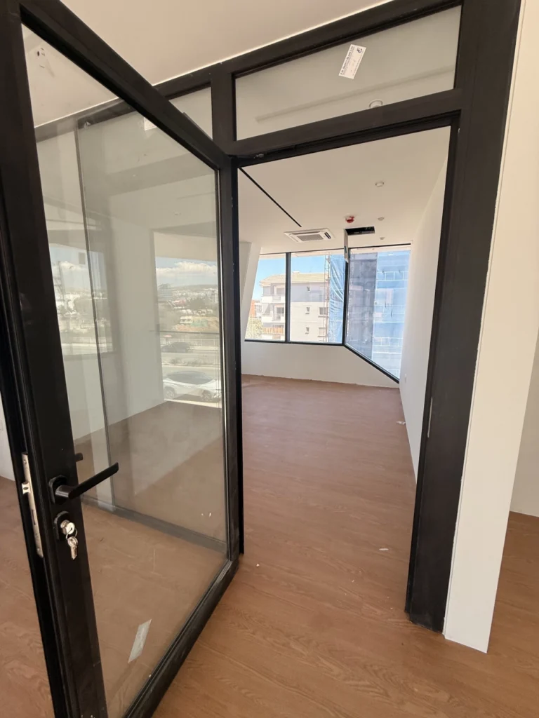 399m² Office for Rent in Limassol – Mesa Geitonia