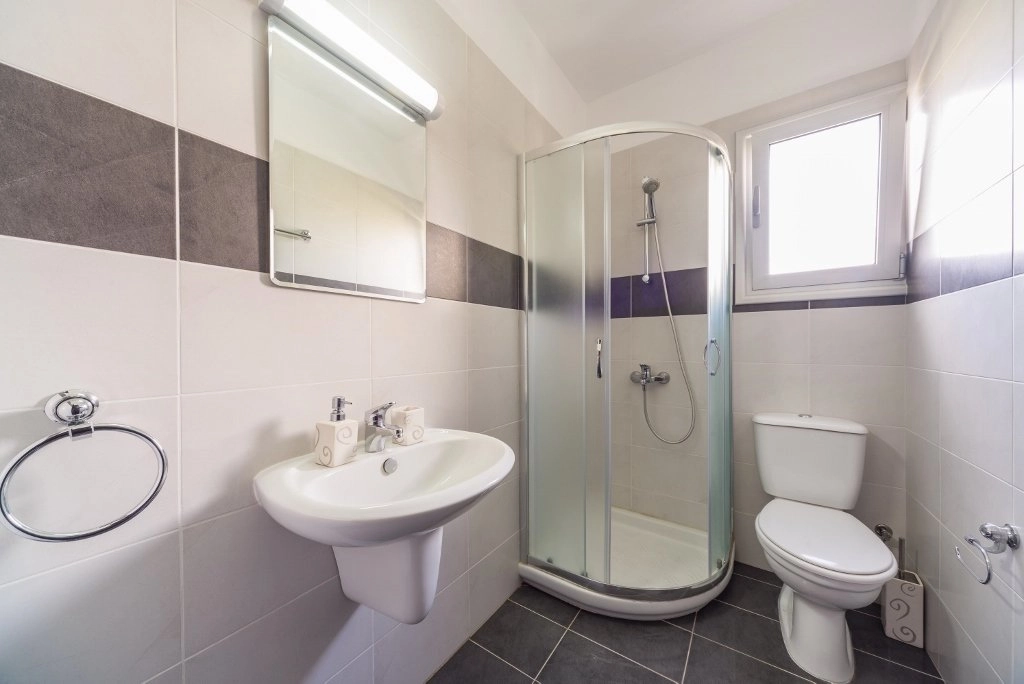 2 Bedroom Apartment for Rent in Potamos Germasogeias, Limassol District