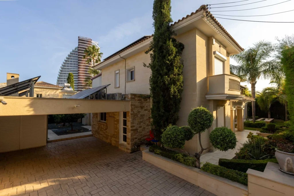 6+ Bedroom House for Sale in Potamos Germasogeias, Limassol District