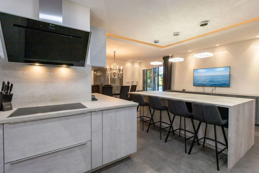 6+ Bedroom House for Sale in Potamos Germasogeias, Limassol District