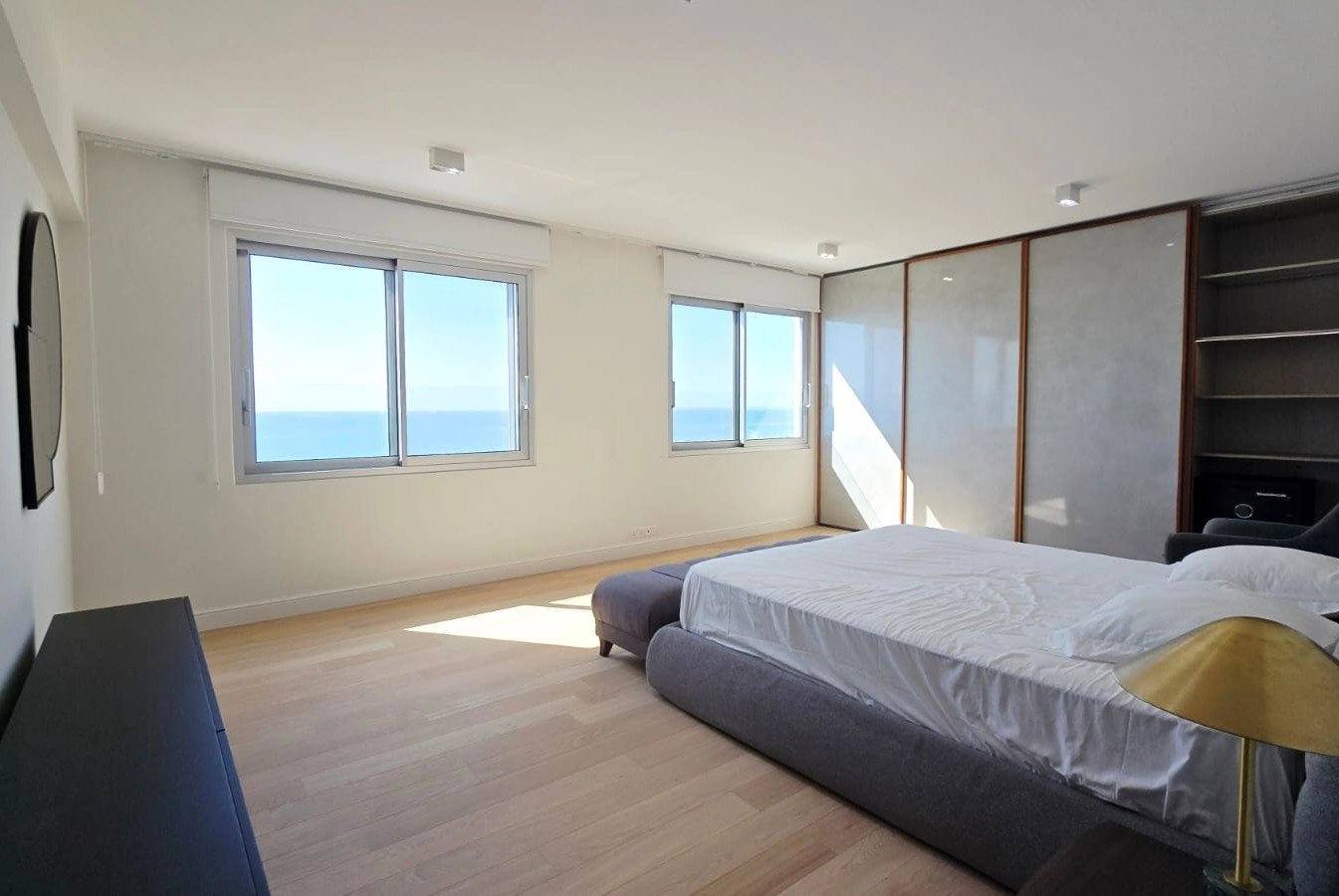 4 Bedroom Apartment for Rent in Agios Tychonas, Limassol District