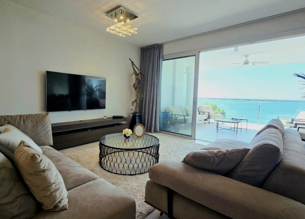 4 Bedroom Apartment for Rent in Agios Tychonas, Limassol District