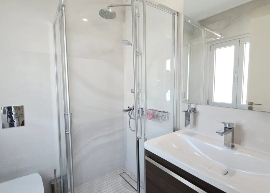 4 Bedroom Apartment for Rent in Agios Tychonas, Limassol District