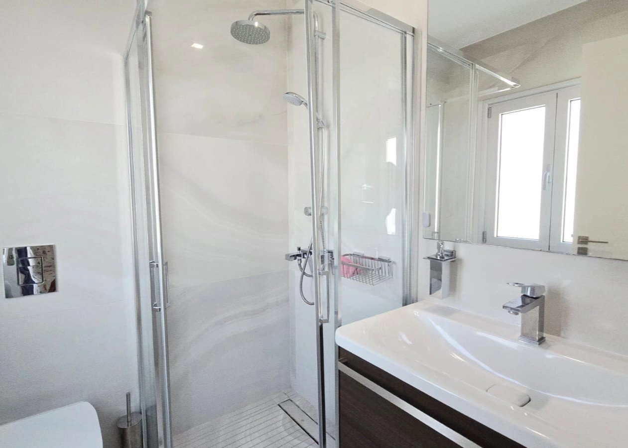 4 Bedroom Apartment for Rent in Agios Tychonas, Limassol District