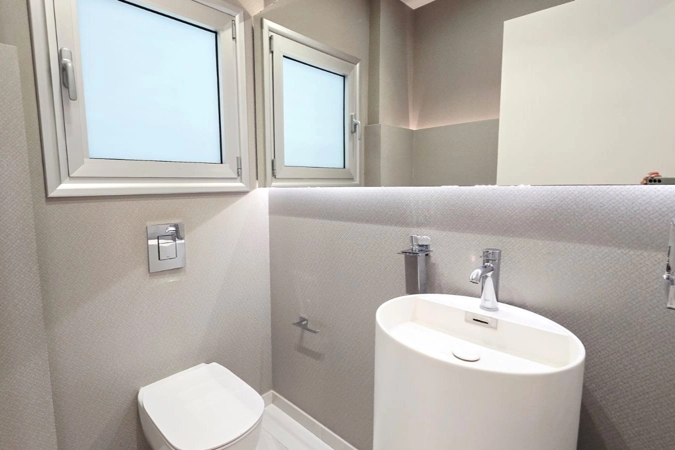 4 Bedroom Apartment for Rent in Agios Tychonas, Limassol District