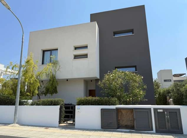 3 Bedroom House for Sale in Pyrgos Lemesou, Limassol District