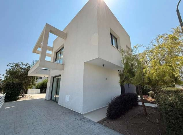 3 Bedroom House for Sale in Pyrgos Lemesou, Limassol District