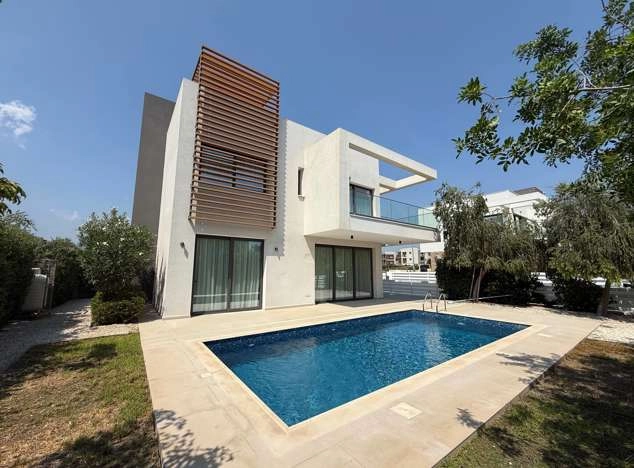 3 Bedroom House for Sale in Pyrgos Lemesou, Limassol District
