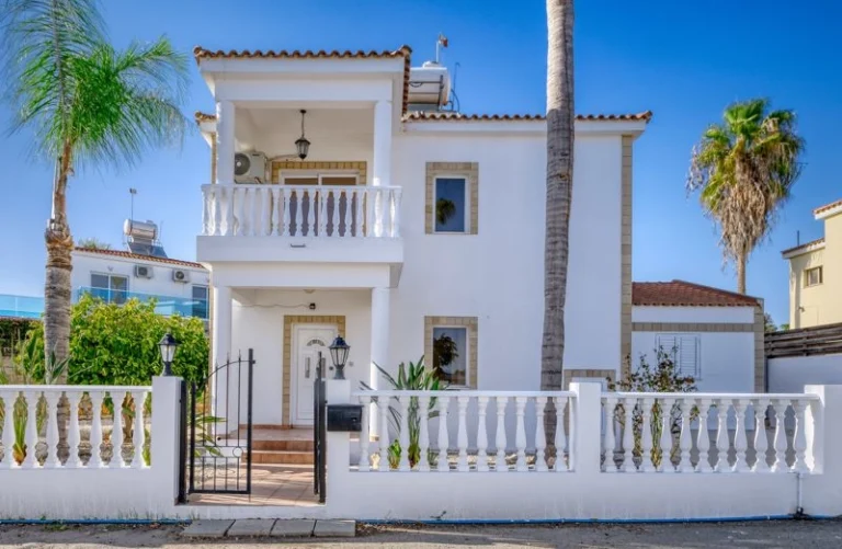 Cheap Houses and Villas for Sale Famagusta up to 500000 euro