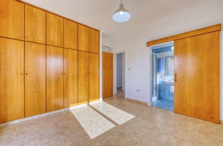 Cheap Houses and Villas for Sale Famagusta up to 500000 euro