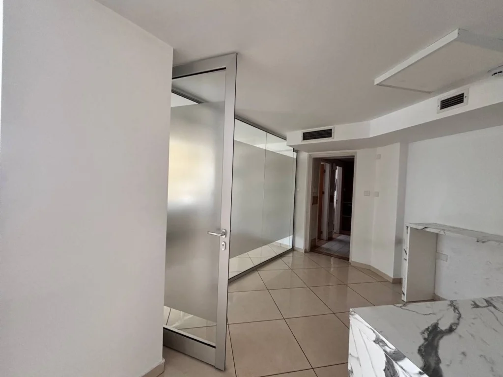 166m² Office for Rent in Larnaca – Agios Nikolaos, Limassol District