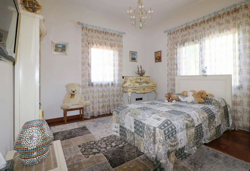 5 Bedroom House for Sale in Mouttagiaka, Limassol District
