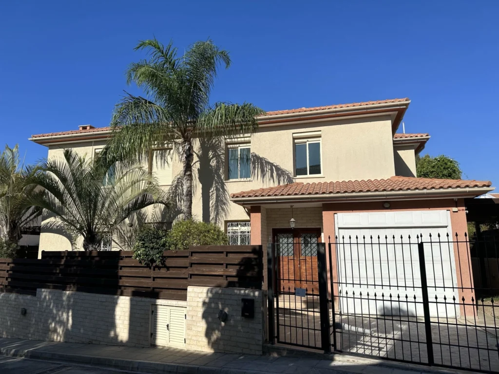 4 Bedroom House for Sale in Pyrgos Lemesou, Limassol District