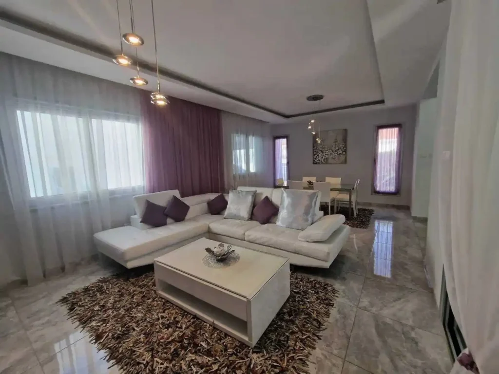 5 Bedroom House for Rent in Parekklisia, Limassol District
