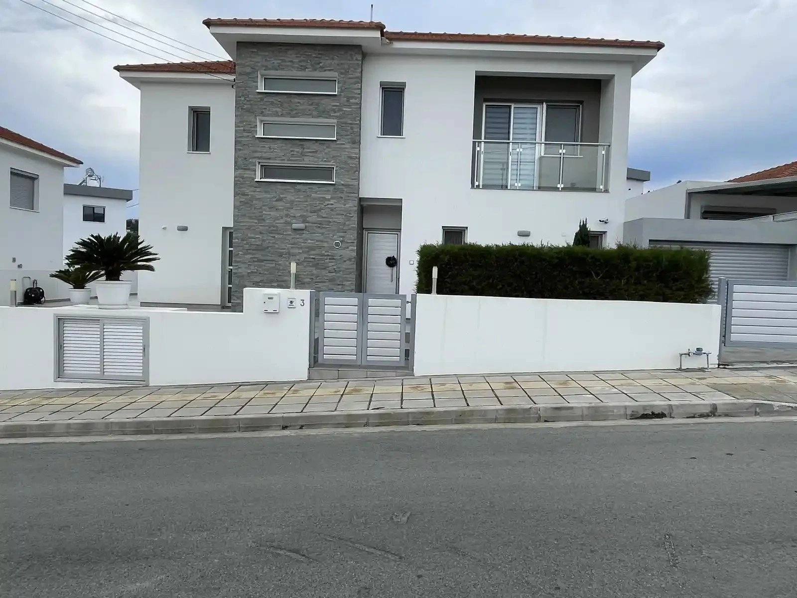 5 Bedroom House for Rent in Parekklisia, Limassol District