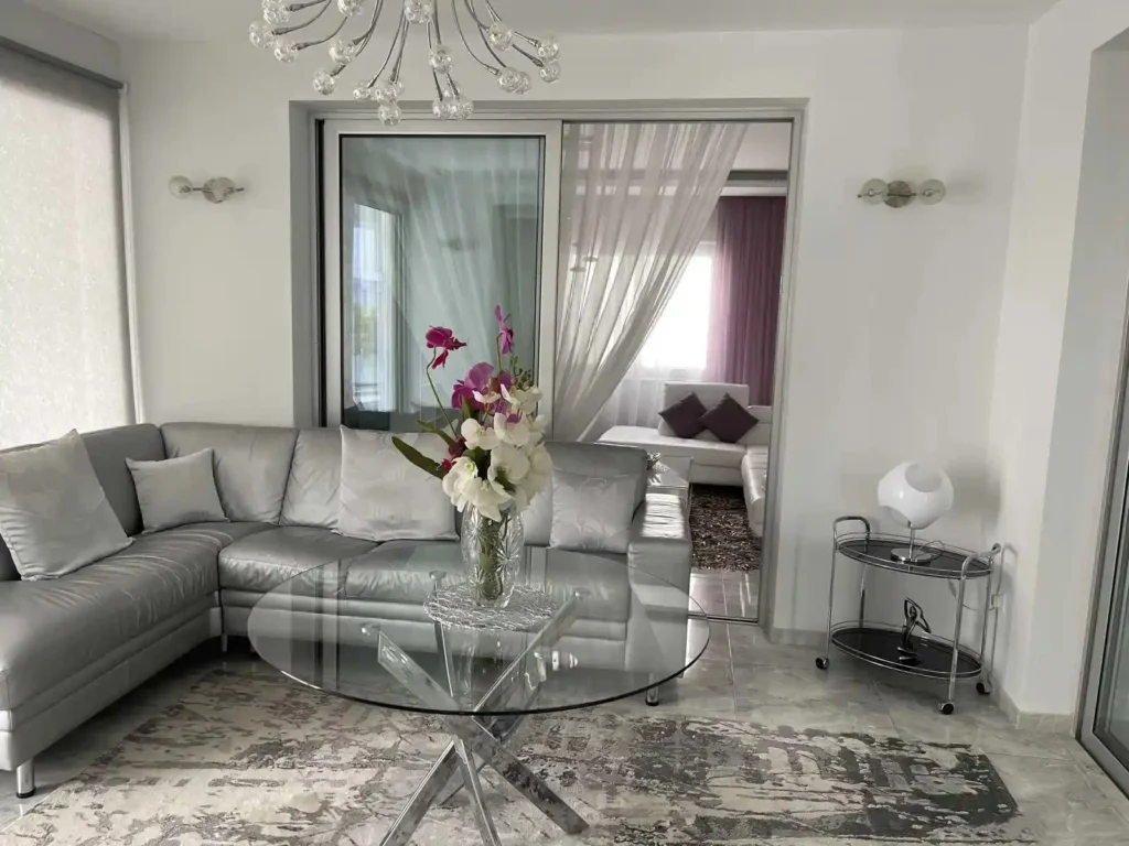5 Bedroom House for Rent in Parekklisia, Limassol District