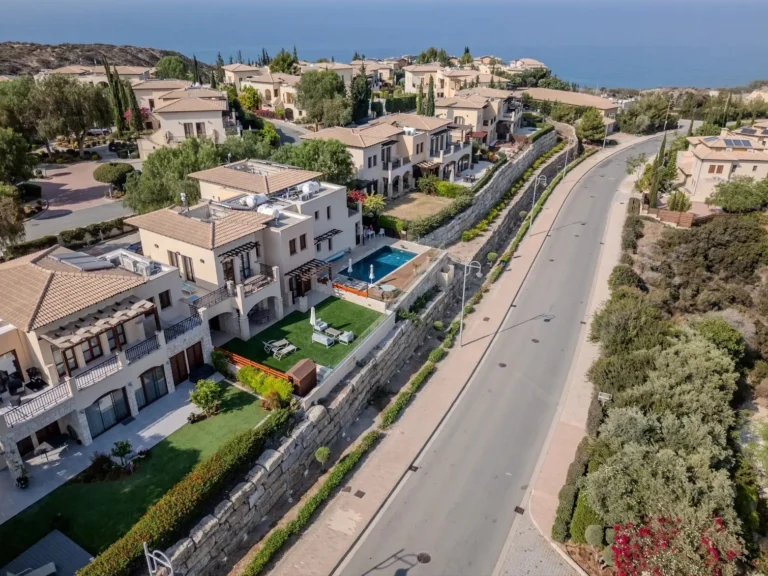 2 Bedroom Apartment for Rent in Aphrodite Hills Kouklia, Paphos District