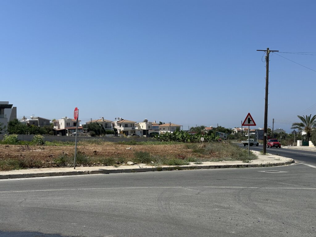 654m² Plot for Sale in Paphos – Emba
