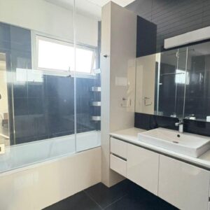 3 Bedroom Apartment for Rent in Limassol – Mesa Geitonia