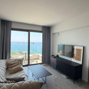 1 Bedroom Apartment for Rent in Limassol – Sea Front, Molos