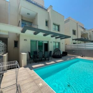 4 Bedroom House for Rent in Germasogeia, Limassol District