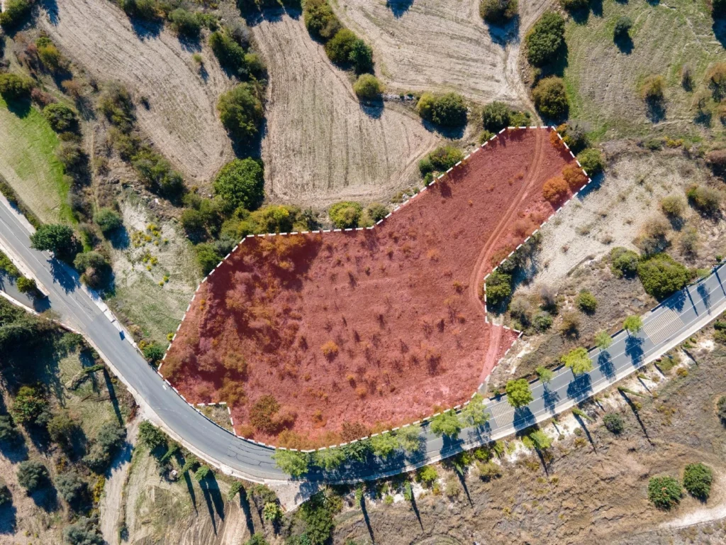 6,700m² Plot for Sale in Peristerona Pafou, Paphos District