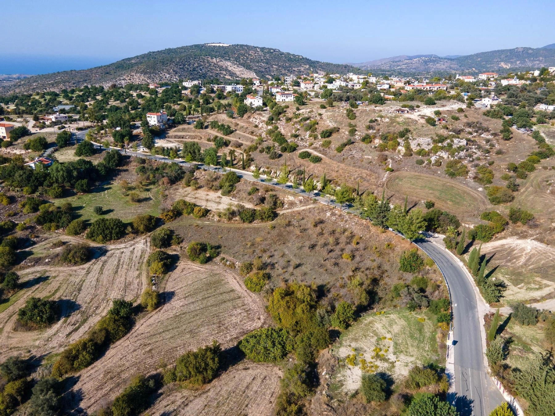 6,700m² Plot for Sale in Peristerona Pafou, Paphos District
