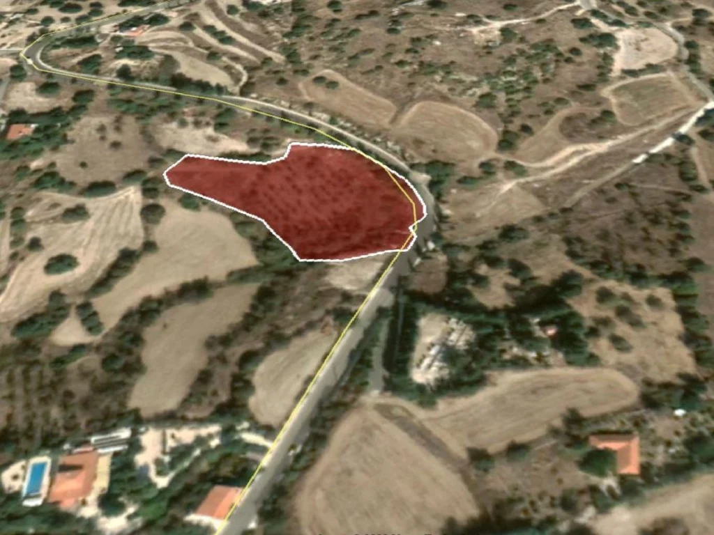 6,700m² Plot for Sale in Peristerona Pafou, Paphos District