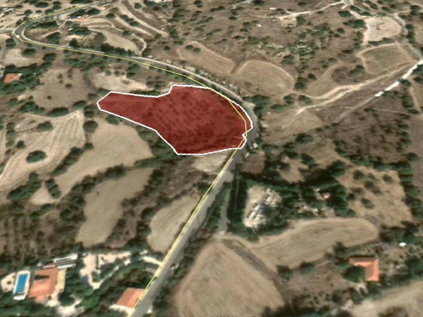 6,700m² Plot for Sale in Peristerona Pafou, Paphos District