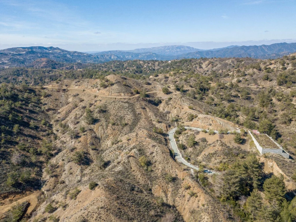 25,753m² Plot for Sale in Kato Platres, Limassol District