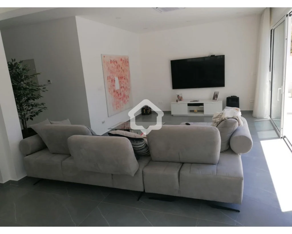 5 Bedroom House for Rent in Agios Tychonas, Limassol District
