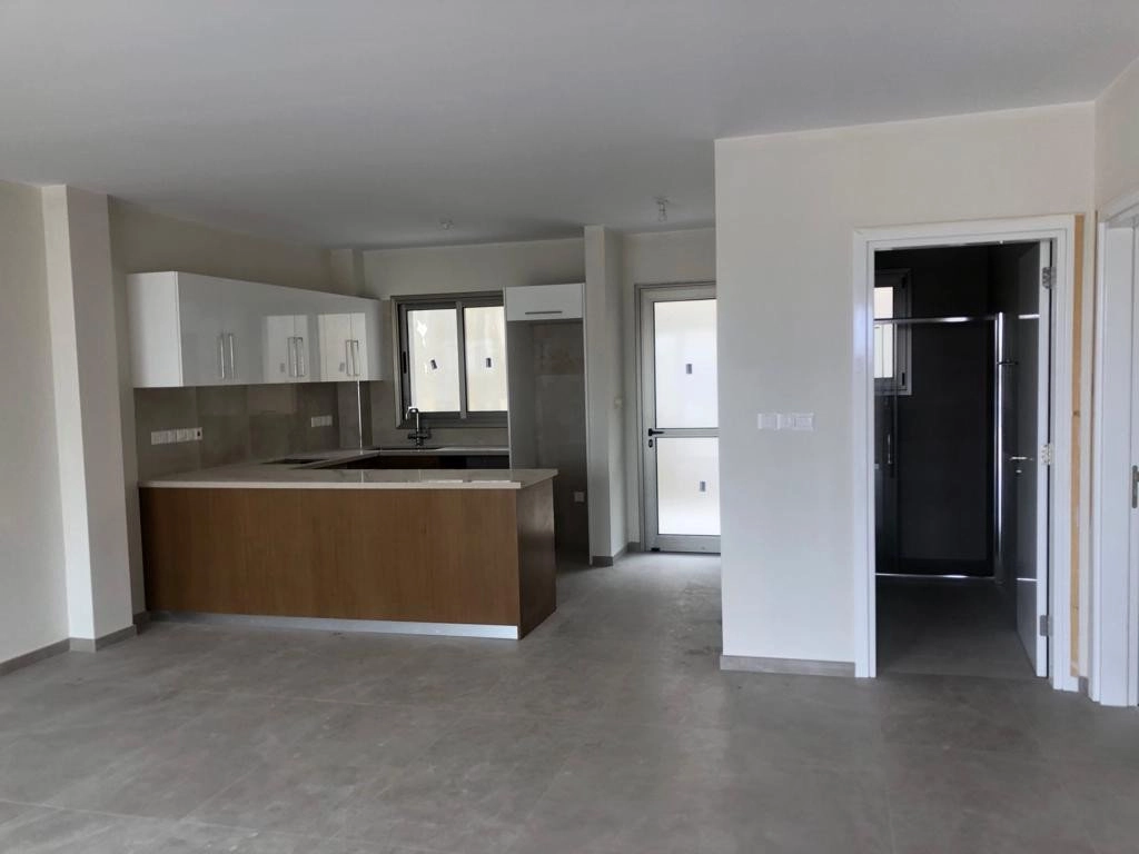 2 Bedroom Apartment for Sale in Paphos – Universal