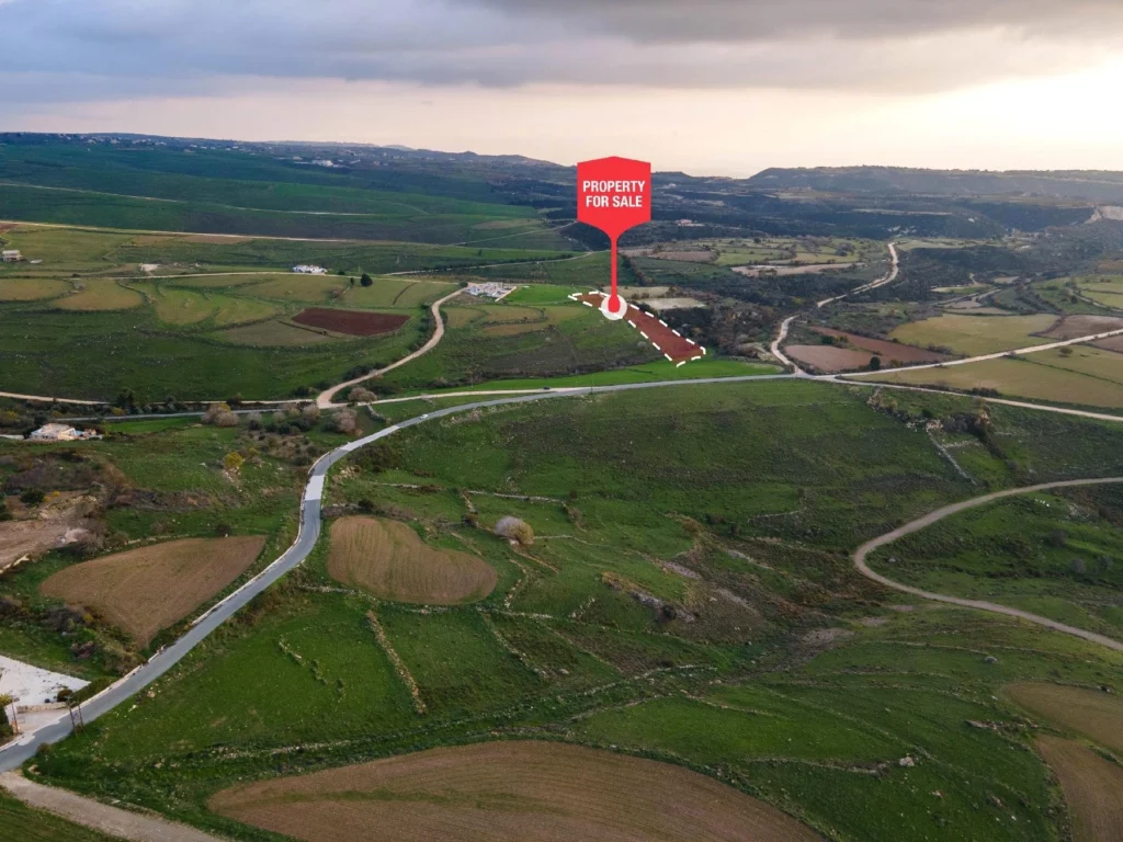 6,697m² Plot for Sale in Paphos District