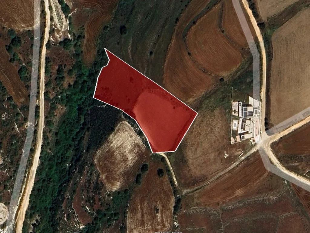 6,697m² Plot for Sale in Paphos District