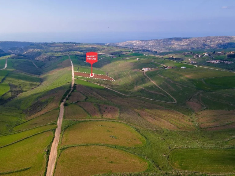 6,958m² Plot for Sale in Paphos District