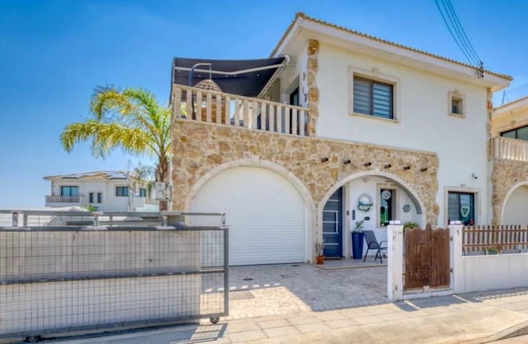 Cheap Houses and Villas for Sale Famagusta up to 400000 euro
