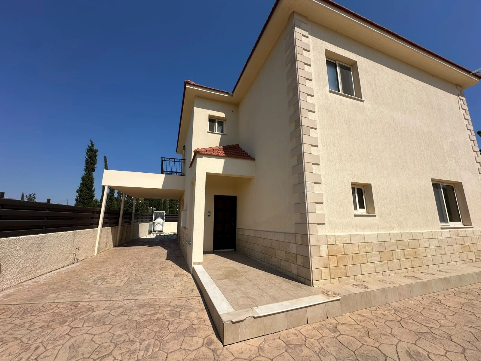 3 Bedroom House for Rent in Monagroulli, Limassol District