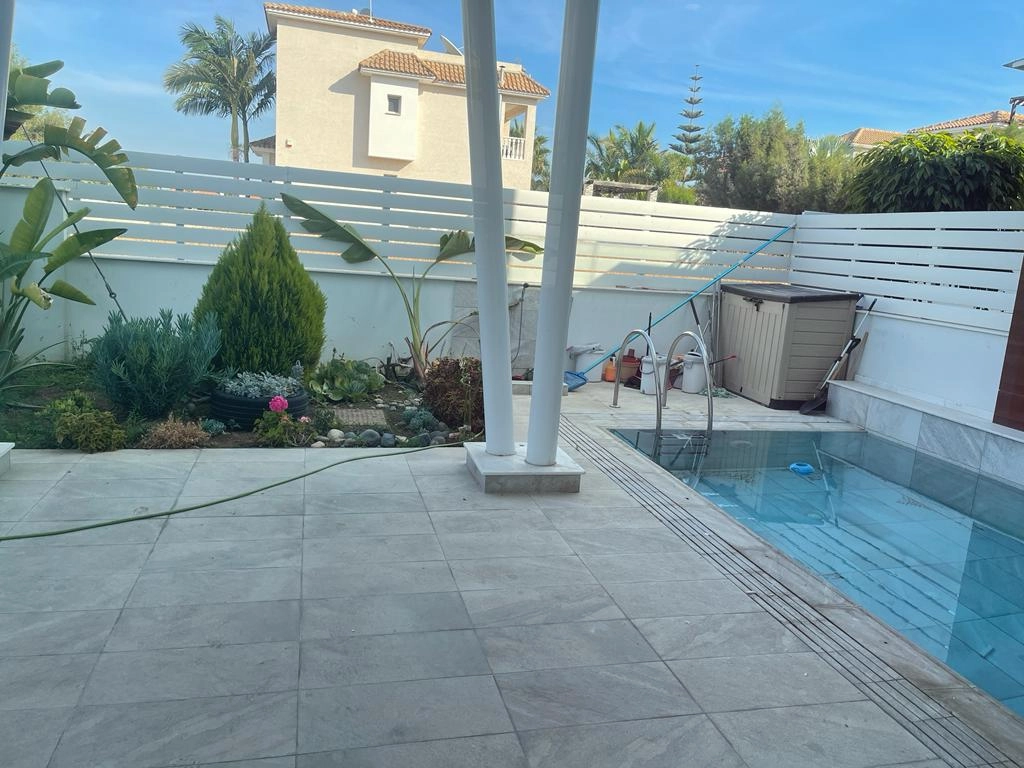 4 Bedroom House for Sale in Limassol – Agios Athanasios