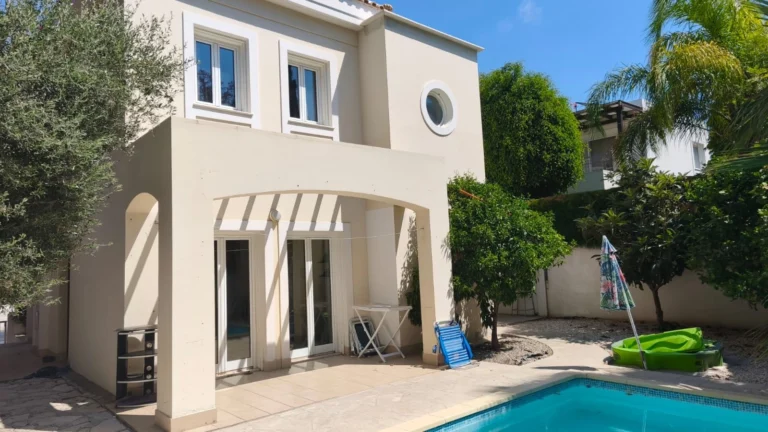 2 Bedroom House for Rent in Agios Tychonas, Limassol District