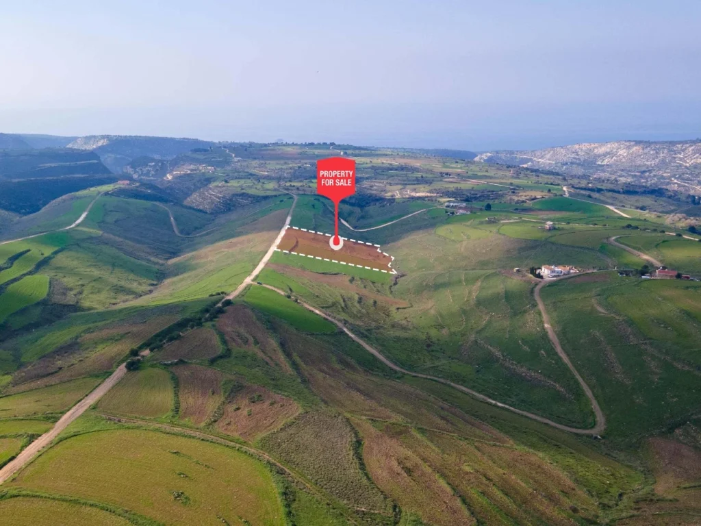 13,714m² Plot for Sale in Paphos District