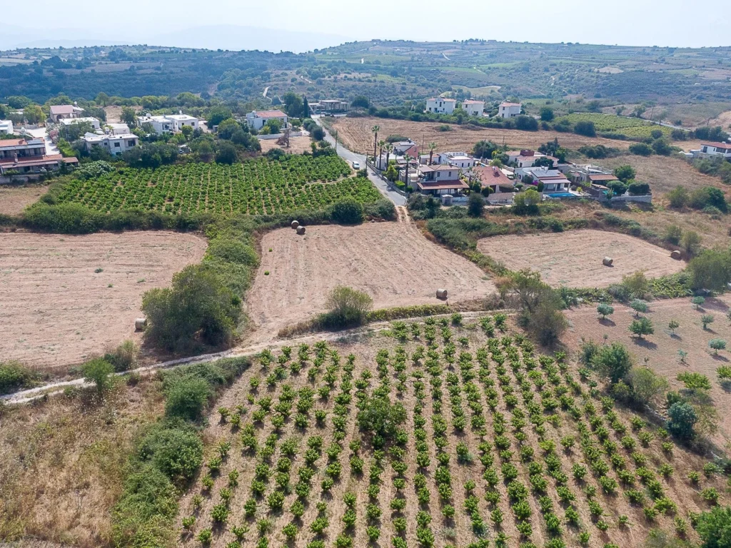 2,490m² Plot for Sale in Kathikas, Paphos District