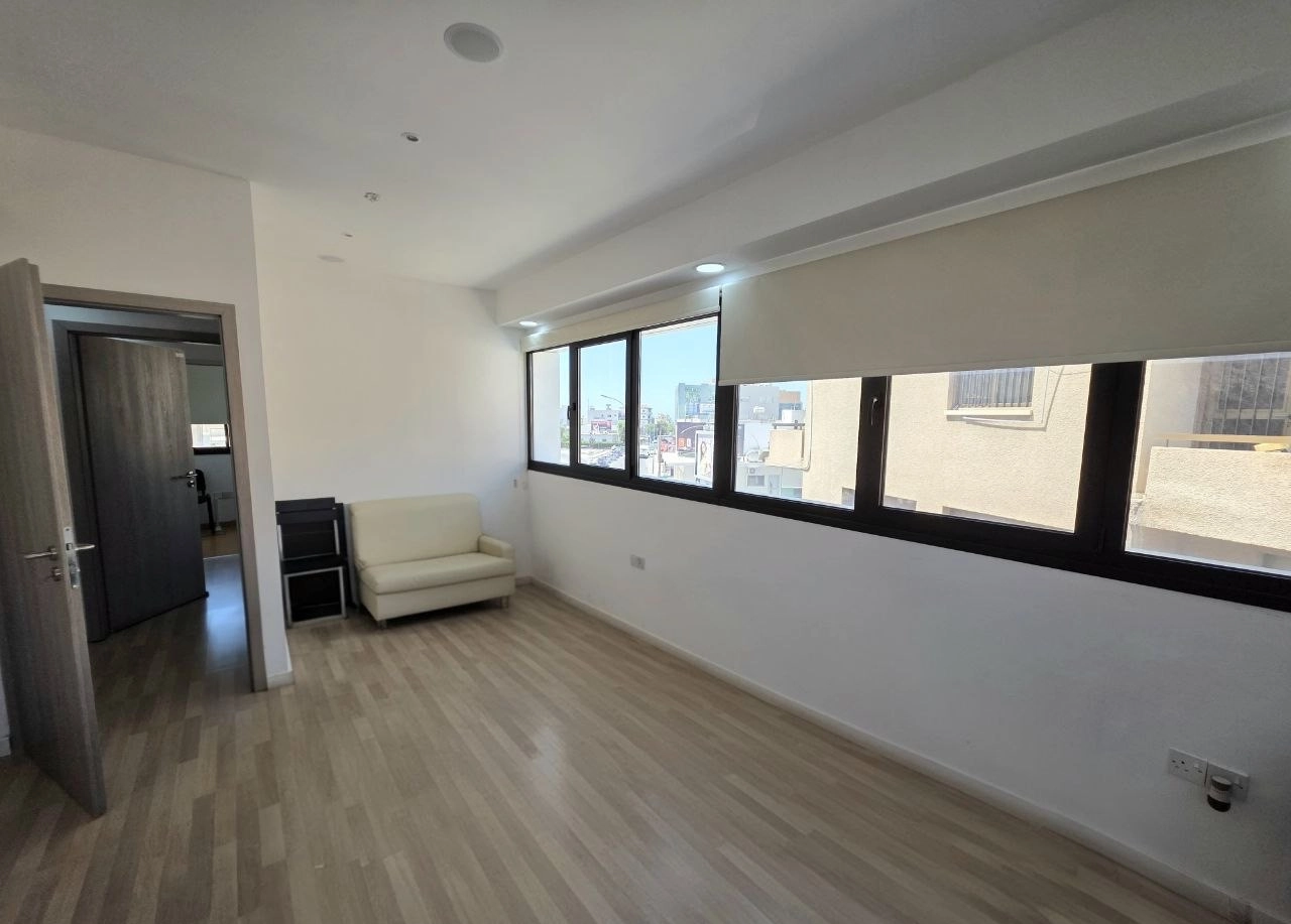 1011m² Office for Rent in Limassol – Mesa Geitonia