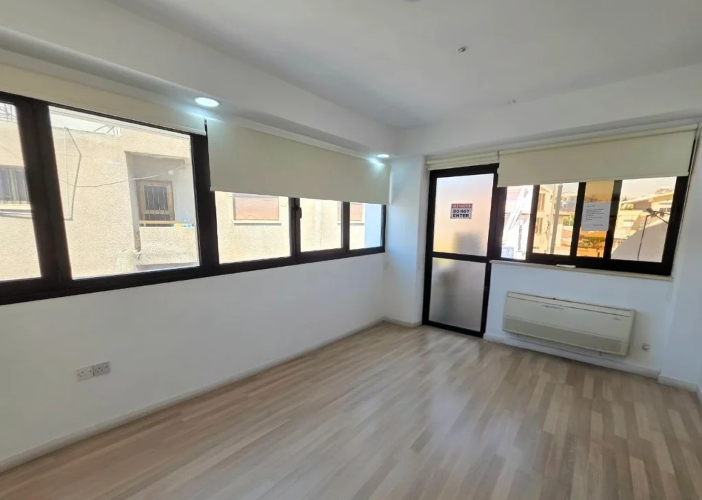 350m² Office for Rent in Limassol – Mesa Geitonia