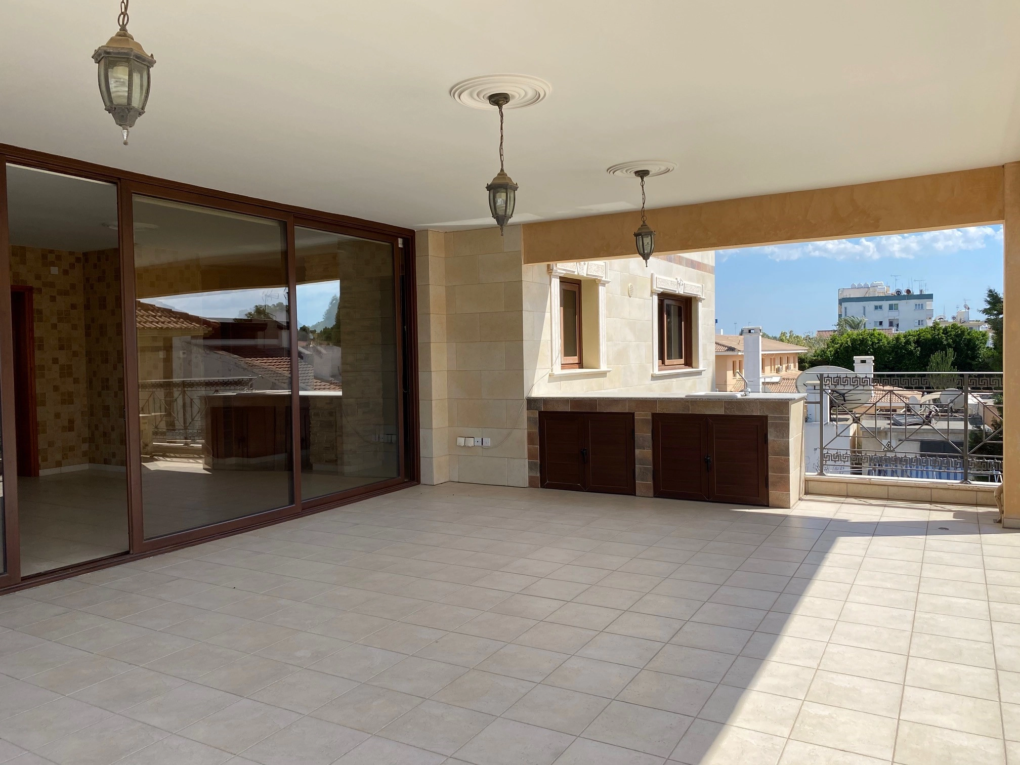 4 Bedroom Apartment for Rent in Engomi, Nicosia District