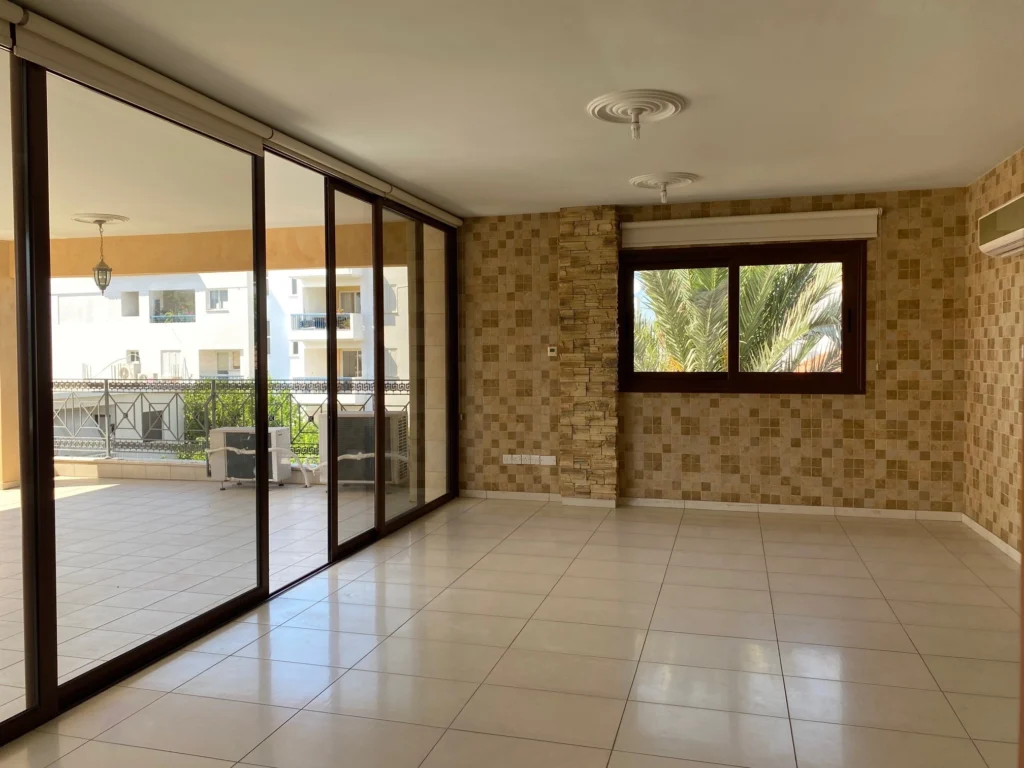 4 Bedroom Apartment for Rent in Engomi, Nicosia District