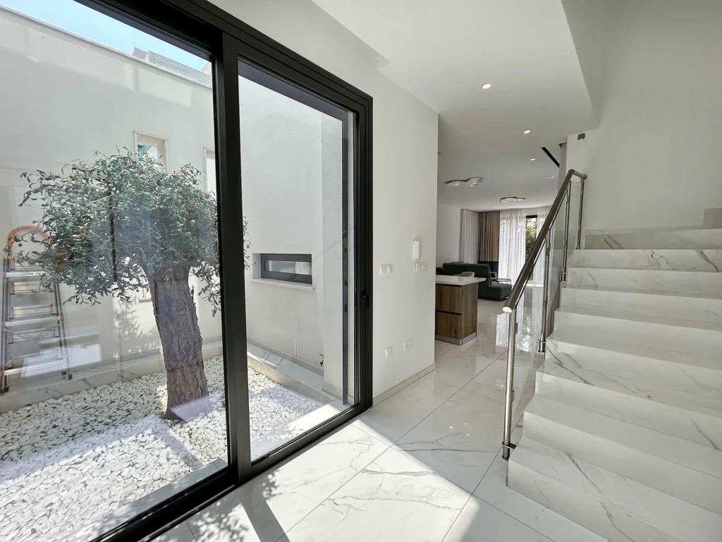 4 Bedroom House for Sale in Limassol – Agios Athanasios