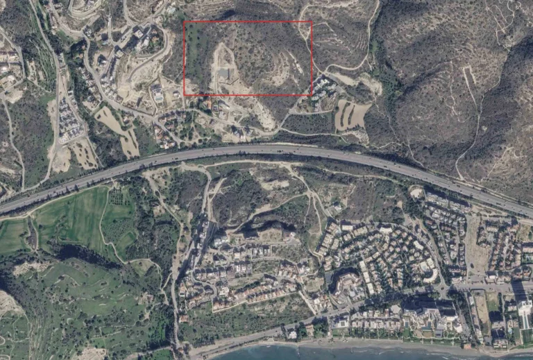 5,544m² Plot for Sale in Agios Tychonas, Limassol District