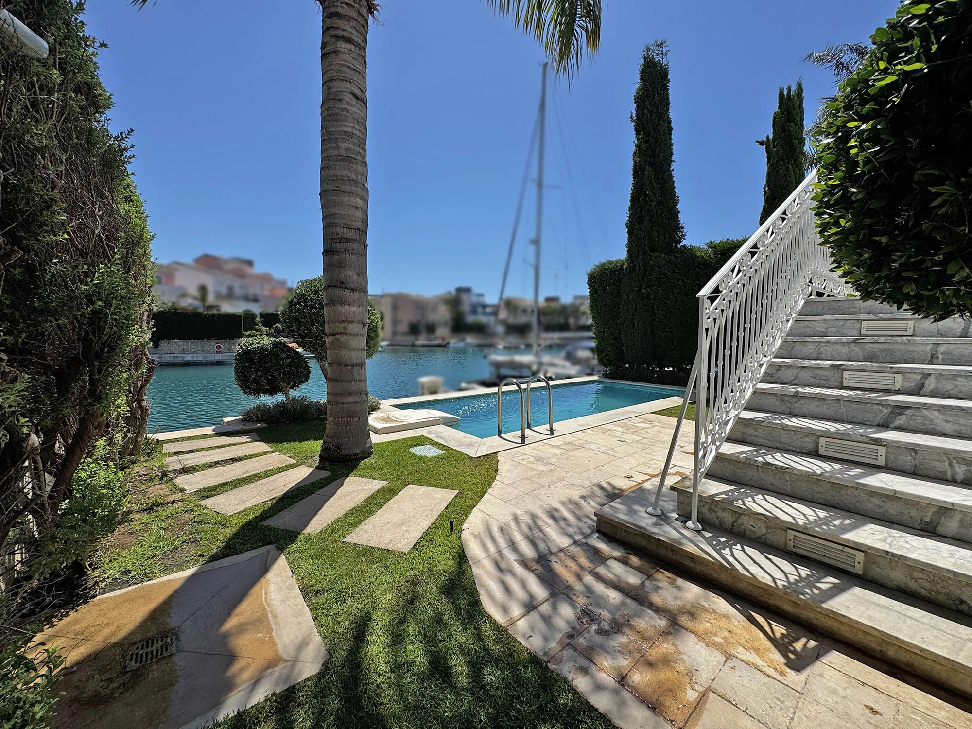 4 Bedroom House for Sale