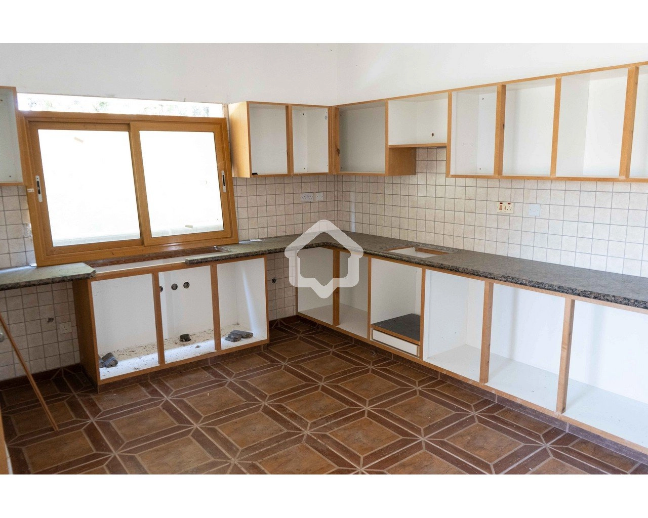 5 Bedroom House for Sale in Pegeia, Paphos District
