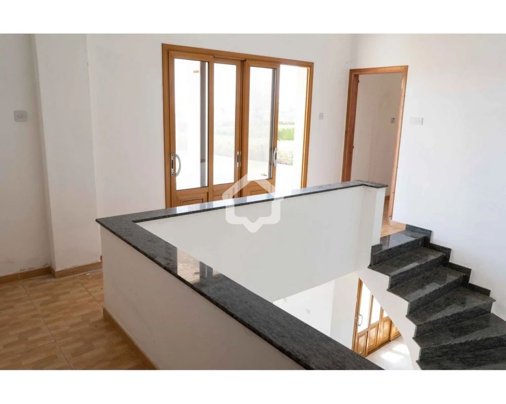 5 Bedroom House for Sale in Pegeia, Paphos District